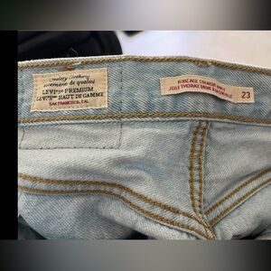 Levi’s Premium Ribcage Straight Ankle size 23